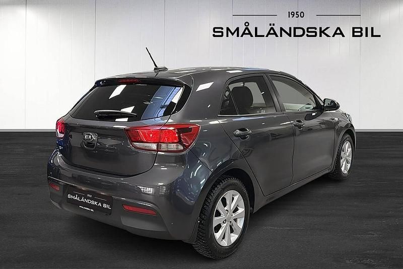 Begagnad Kia Rio Advance 84 HK (61 kW) 2019 Grå Halvkombi