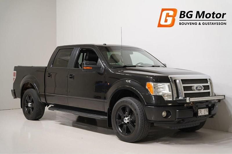 Svart Begagnad 2010 Ford V8 Van | 269 900 kr - Bild 1/4
