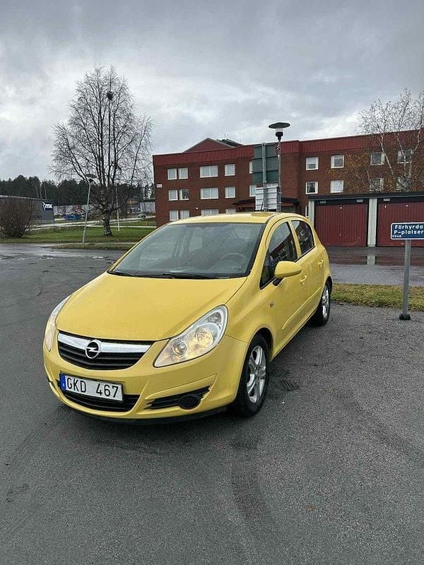 Gul Begagnad 2008 Opel Corsa Halvkombi | 32 000 kr (Marknadspris) - Bild 1/4