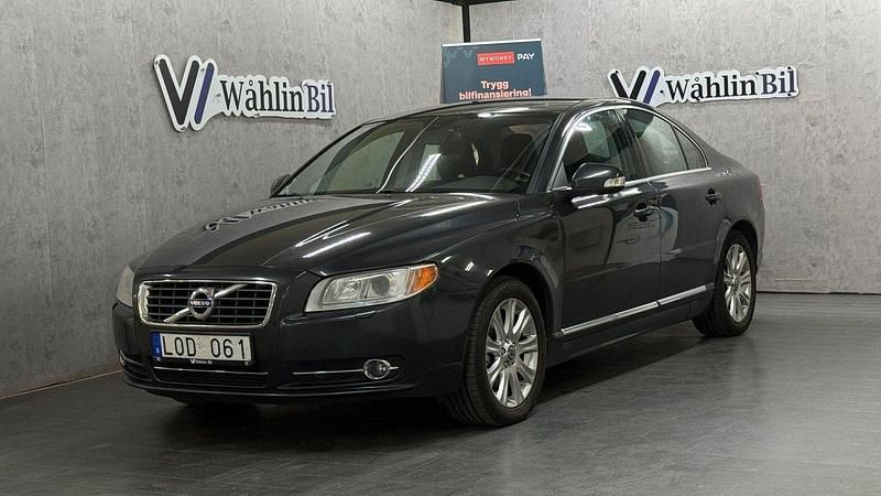 Grå Begagnad 2011 Volvo S80 Summum Sedan | 99 900 kr - Bild 1/4