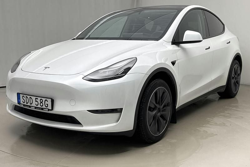 Begagnad Tesla Model Y 378 kW (514 HK) 2024 Vit SUV