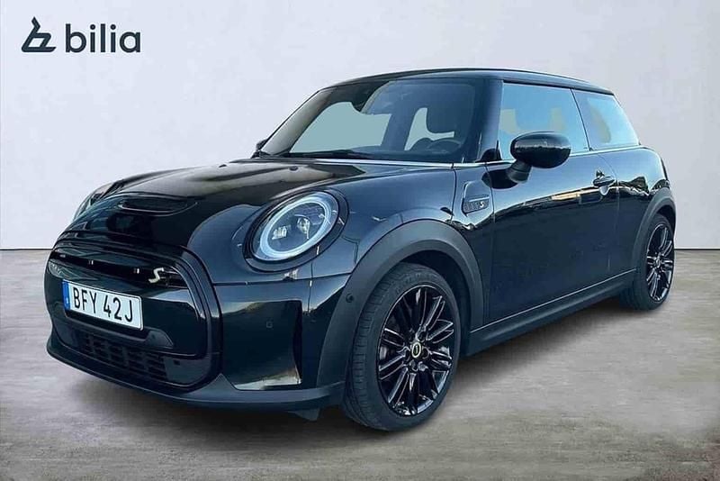 Svart Begagnad 2023 Mini Cooper SE Halvkombi | 219 900 kr - Bild 1/1