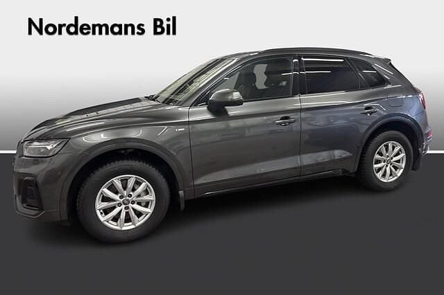 Begagnad Audi Q5 S-Line 367 HK (269 kW) 2022 Daytonagrå pärleffekt SUV