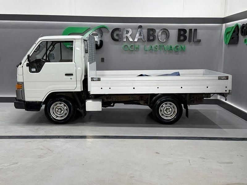 Begagnad Toyota HiAce 79 HK (58 kW) 1988 Vit Van