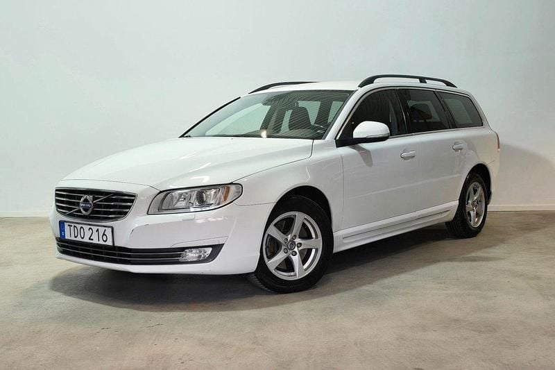 Vit Begagnad 2015 Volvo V70 Momentum Kombi | 124 900 kr (Marknadspris) - Bild 1/4