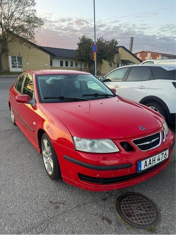 Röd Begagnad 2007 Saab 9-3 Linear Sedan | 27 000 kr (Bra pris) - Bild 1/4