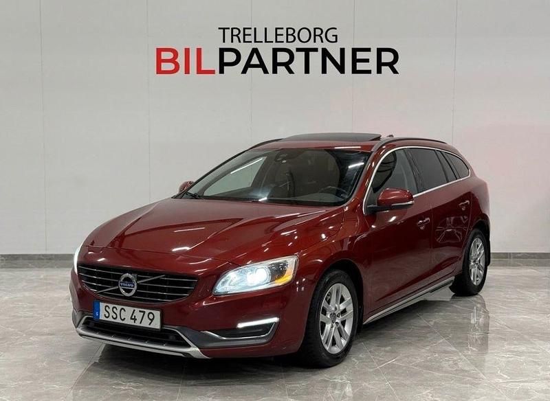 Röd Begagnad 2014 Volvo V60 Momentum Kombi | 109 900 kr (Bra pris) - Bild 1/4