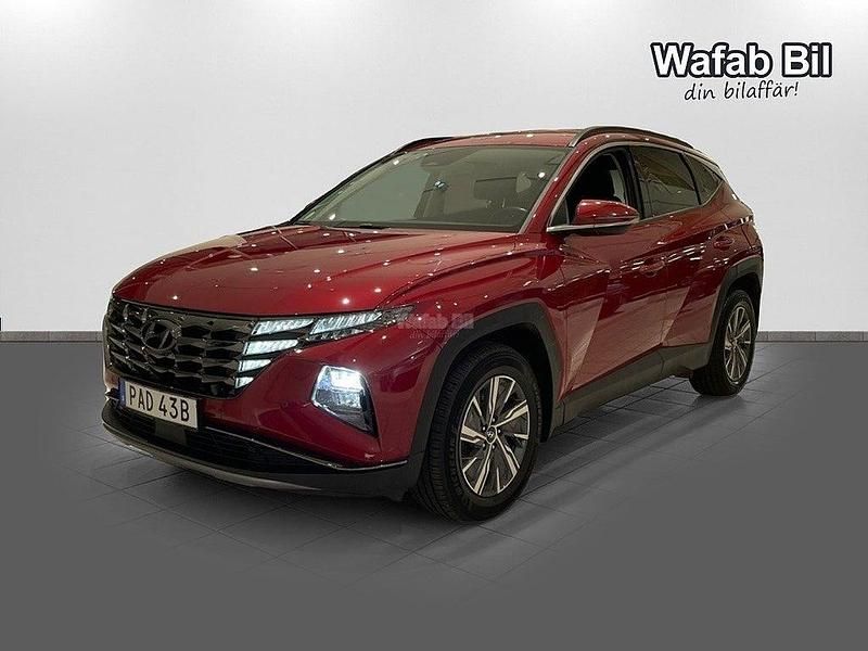 Röd Begagnad 2021 Hyundai Tucson Essential SUV | 239 000 kr (Marknadspris) - Bild 1/4