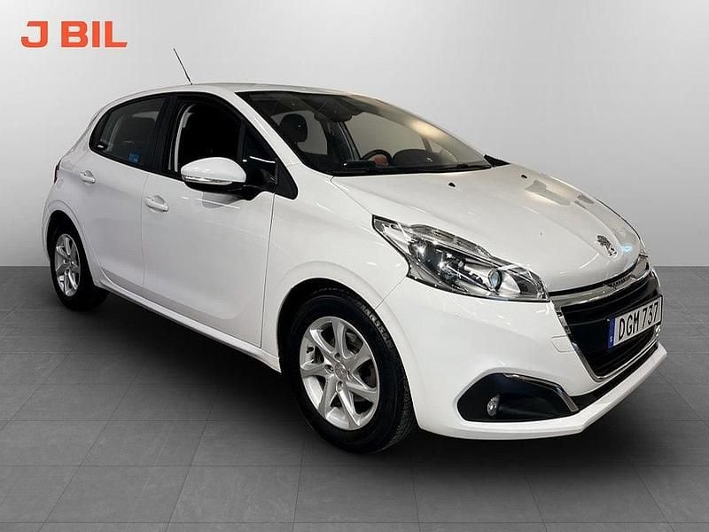 Vit Begagnad 2017 Peugeot 208 Active Halvkombi | 109 900 kr (Bra pris) - Bild 1/3