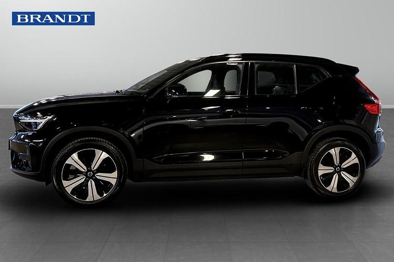 Begagnad Volvo XC40 Single Motor 175 kW (238 HK) 2023 Svart SUV