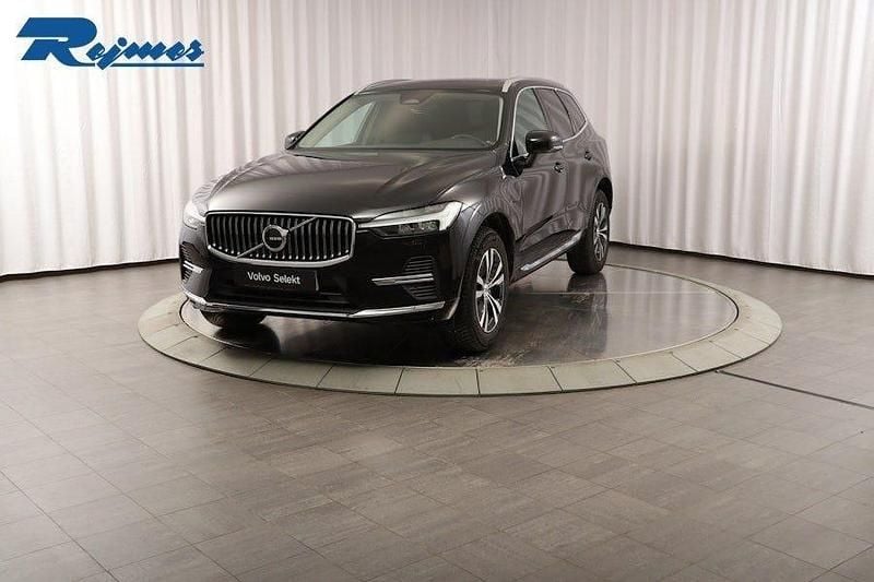 Onyx svart metallic Begagnad 2024 Volvo XC60 Core SUV | 479 900 kr (Bra pris) - Bild 1/4