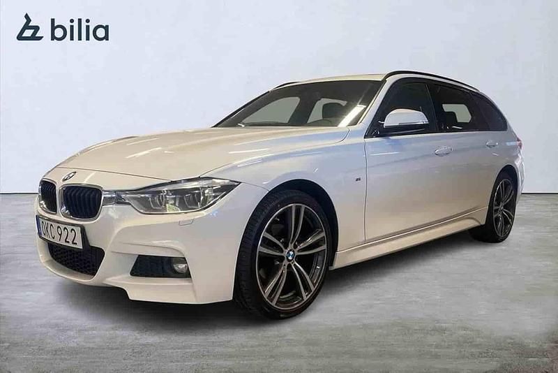 Vit Begagnad 2017 BMW 320 Kombi | 189 000 kr - Bild 1/1