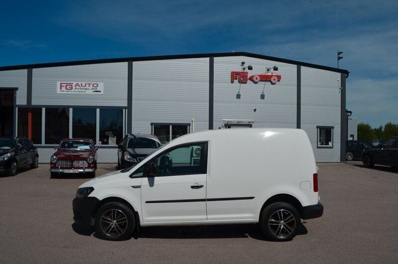 Vit Begagnad 2016 VW Caddy Minibuss | 129 000 kr (Superpris) - Bild 1/4