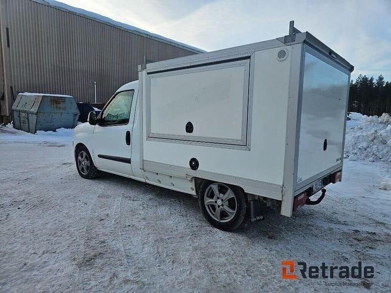 Begagnad Fiat Doblò 90 HK (66 kW) 2012 Vit Minibuss