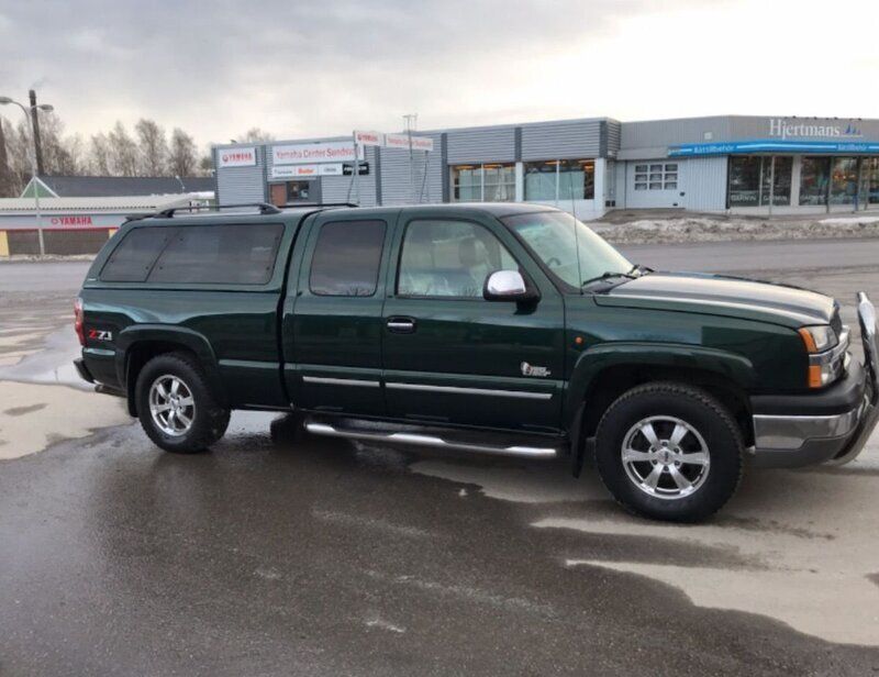 Mörkgrön (grön) Begagnad 2005 Chevrolet Silverado Sedan | 249 000 kr (Marknadspris) - Bild 1/1