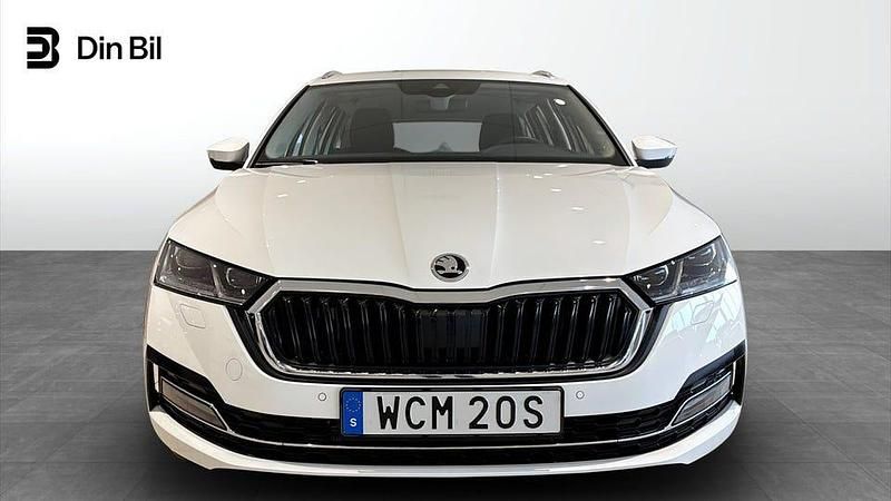 Begagnad Skoda Octavia Style 150 HK (110 kW) 2024 Vit Kombi