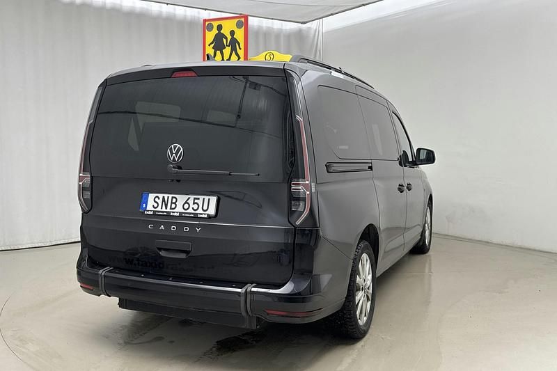 Begagnad VW Caddy Maxi 122 HK (89 kW) 2022 Svart Minibuss