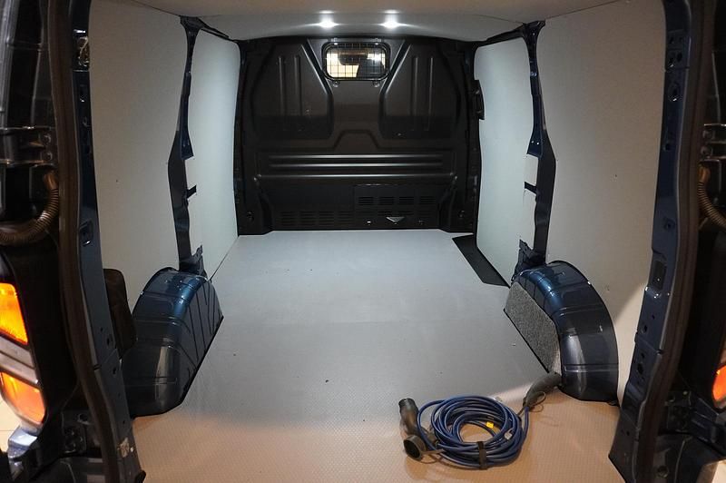 Begagnad Ford Transit Custom Trend 233 HK (171 kW) 2025 Blå Pickup