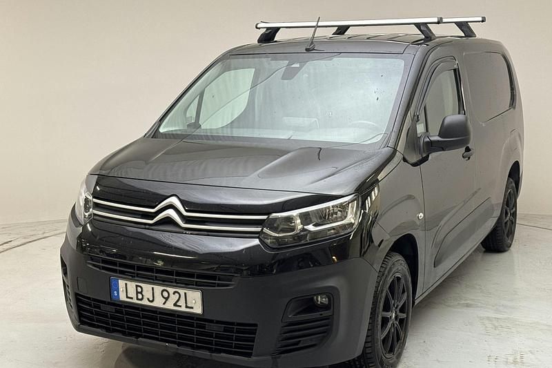 Svart Begagnad 2020 Citroën Berlingo Minibuss | 90 000 kr (Superpris) - Bild 1/4