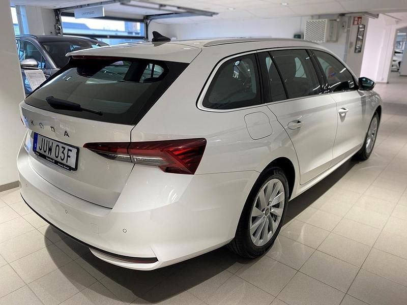 Ny Skoda Octavia 2026 Vit Kombi