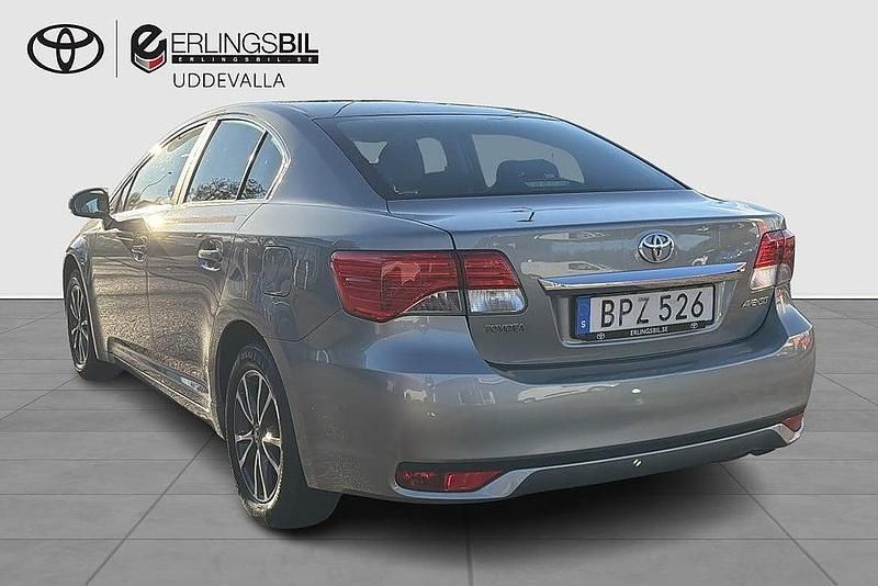 Begagnad Toyota Avensis Business Edition 147 HK (108 kW) 2015 Ljusgrå (grå) Sedan