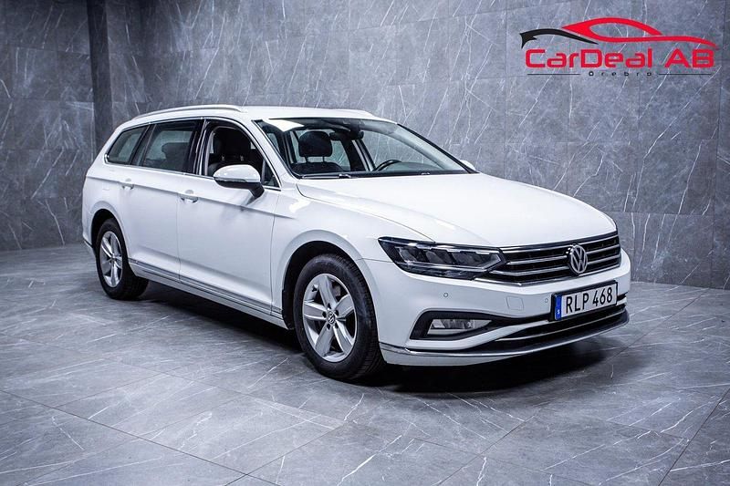Vit Begagnad 2020 VW Passat GT Kombi | 164 800 kr (Marknadspris) - Bild 1/4