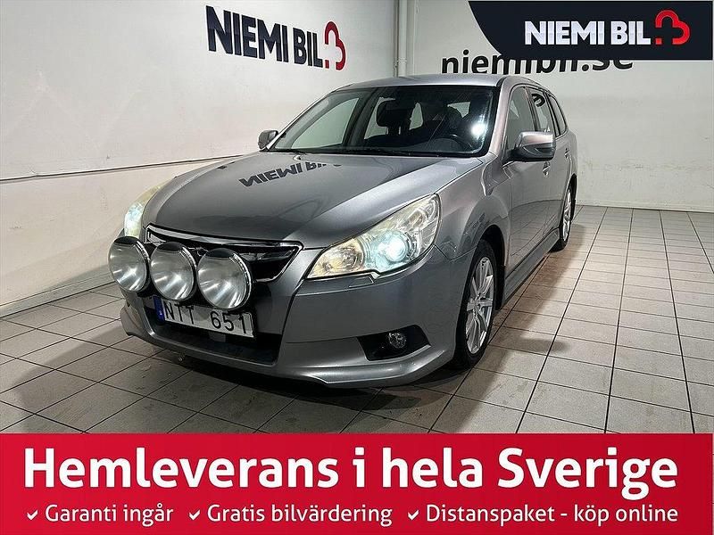 Silver Begagnad 2011 Subaru Legacy Kombi | 119 900 kr (Dyr) - Bild 1/3