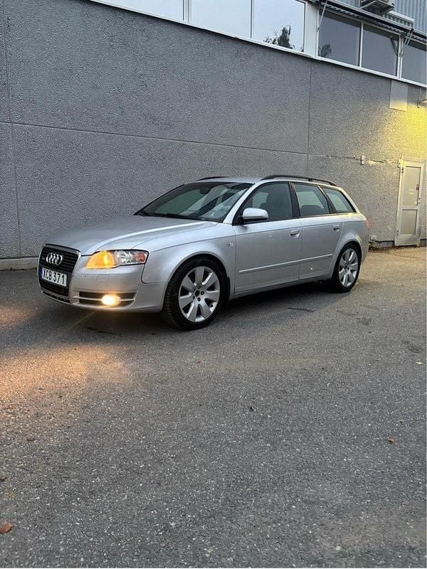 Silver Begagnad 2006 Audi A4 S-Line Kombi | 10 000 kr (Bra pris) - Bild 1/4