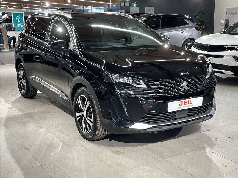 Svart Begagnad 2023 Peugeot 5008 GTi Minibuss | 329 900 kr (Marknadspris) - Bild 1/4