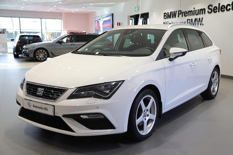 Vit Begagnad 2018 Seat Leon ST Beats Kombi | 169 000 kr (Marknadspris) - Bild 1/3