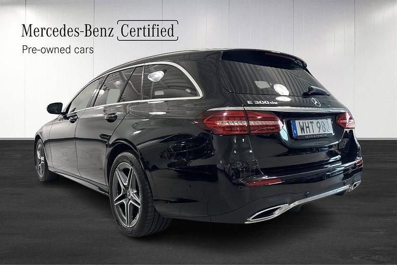 Begagnad Mercedes E300 306 HK (225 kW) 2022 Svart Kombi
