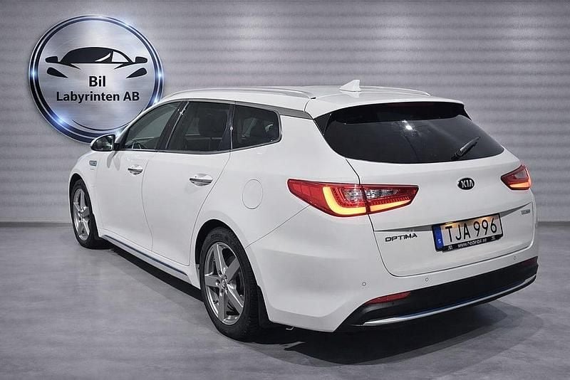 Begagnad Kia Optima 156 HK (114 kW) 2018 Vit Kombi