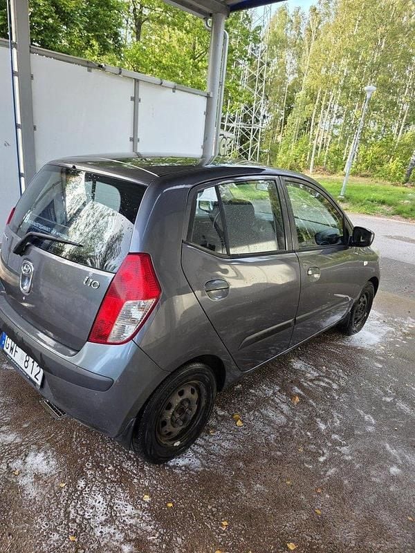 Grå Begagnad 2008 Hyundai i10 Halvkombi | 22 000 kr (Bra pris) - Bild 1/4
