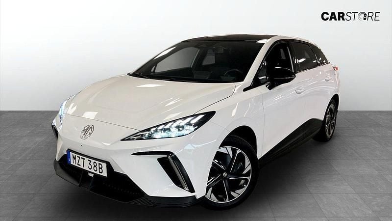 Vit (white) Begagnad 2022 MG MG4 EV Luxury Halvkombi | 249 900 kr (Superpris) - Bild 1/4