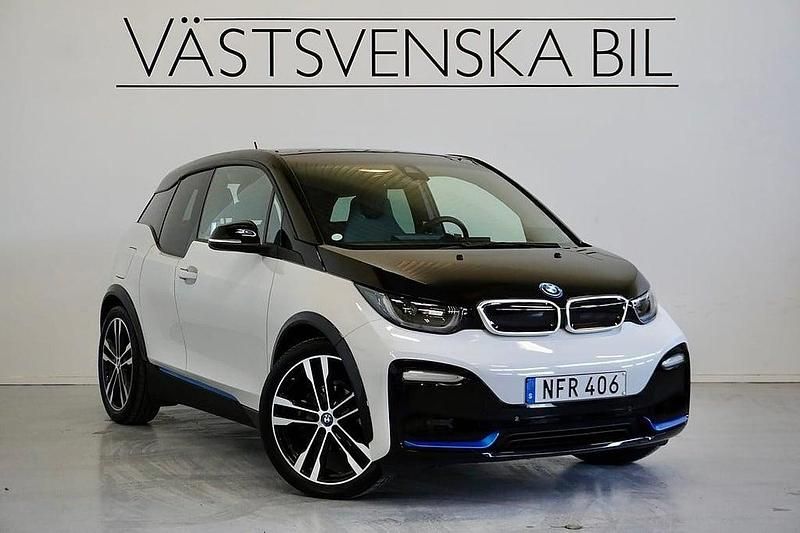 Vit Begagnad 2018 BMW i3 Comfort Edition Halvkombi | 179 000 kr (Marknadspris) - Bild 1/4