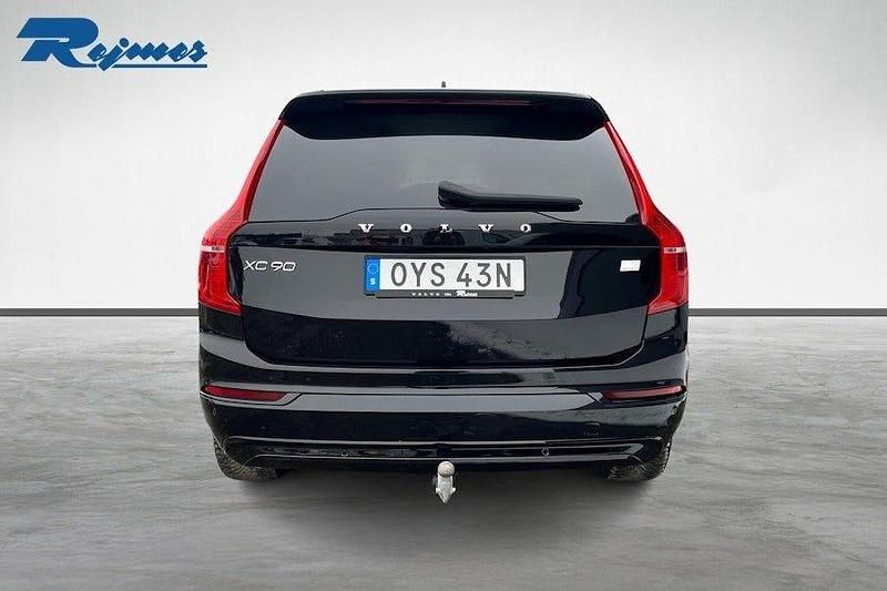 Begagnad Volvo XC90 Ultimate 310 HK (228 kW) 2023 Onyx svart metallic SUV