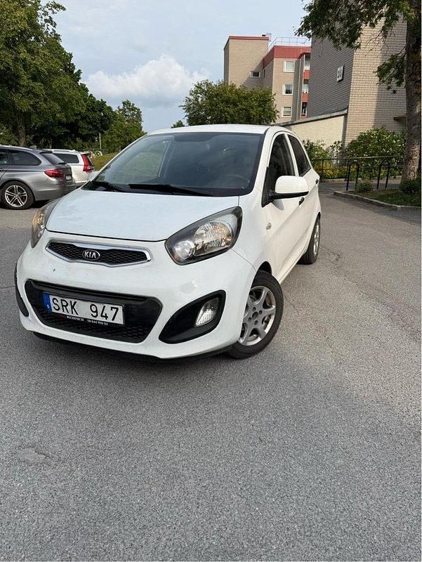 Vit Begagnad 2013 Kia Picanto Halvkombi | 40 000 kr (Marknadspris) - Bild 1/4