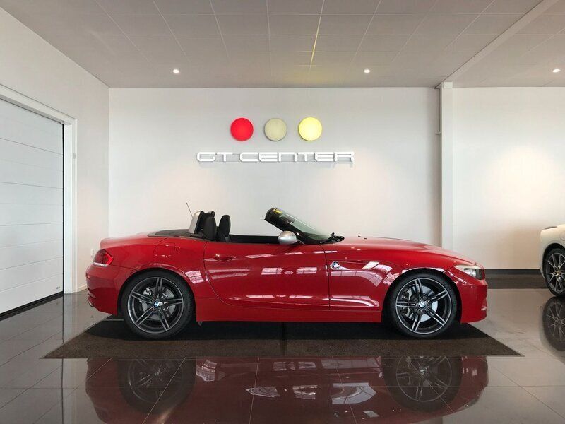 Röd Begagnad 2011 BMW Z4 Comfort Edition Cab | 349 900 kr (Marknadspris) - Bild 1/4