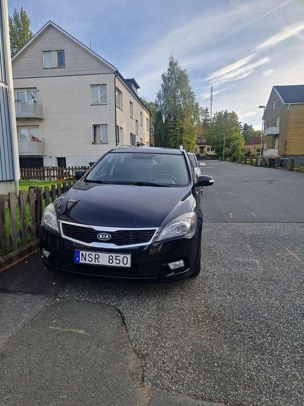 Begagnad 2010 Kia Ceed Kombi | 27 000 kr (Marknadspris) - Bild 1/4