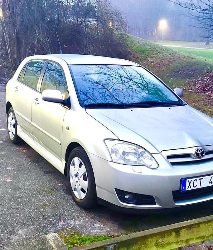Begagnad Toyota Corolla 110 HK (80 kW) 2006