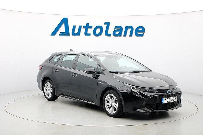 Svart Begagnad 2021 Toyota Corolla Active Kombi | 219 900 kr (Marknadspris) - Bild 1/3