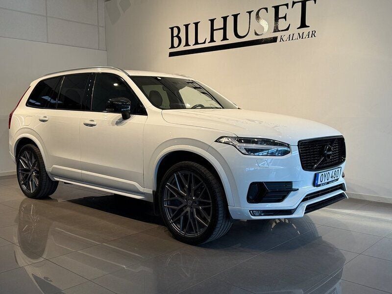 Vit Begagnad 2018 Volvo XC90 R-Design SUV | 399 900 kr (Marknadspris) - Bild 1/4