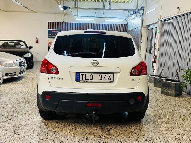 Begagnad Nissan Qashqai 150 HK (110 kW) 2009 Vit SUV