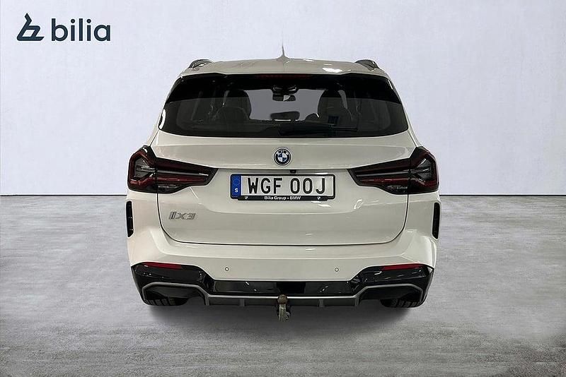 Begagnad BMW iX3 Shadowline 210 kW (286 HK) 2022 Vit SUV