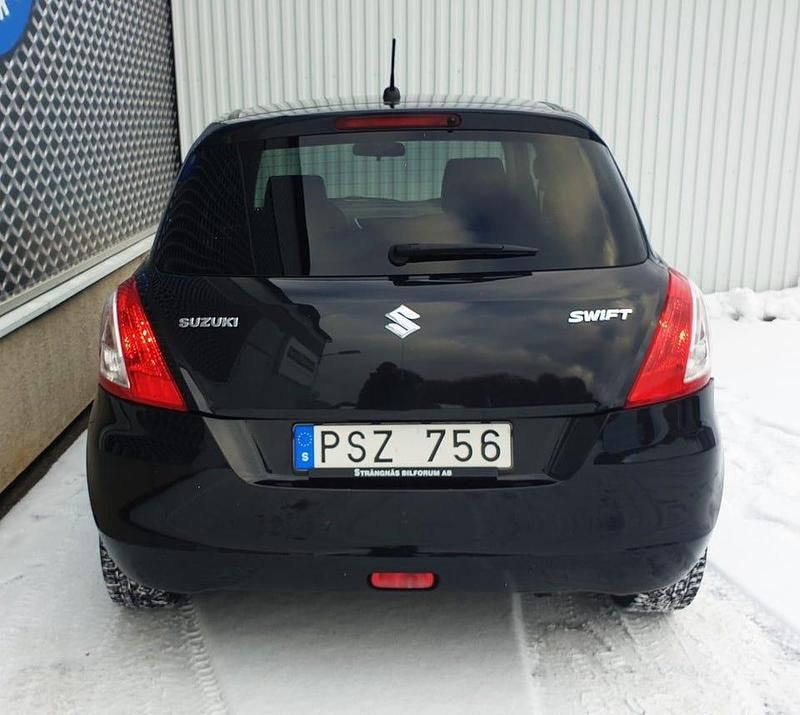 Begagnad Suzuki Swift Exclusive 94 HK (69 kW) 2012 Svart Halvkombi