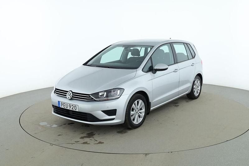 Begagnad VW Golf Sportsvan Comfortline 110 HK (80 kW) 2017 Silver Minibuss