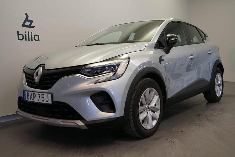 Grå Begagnad 2022 Renault Captur Zen SUV | 219 500 kr (Marknadspris) - Bild 1/4