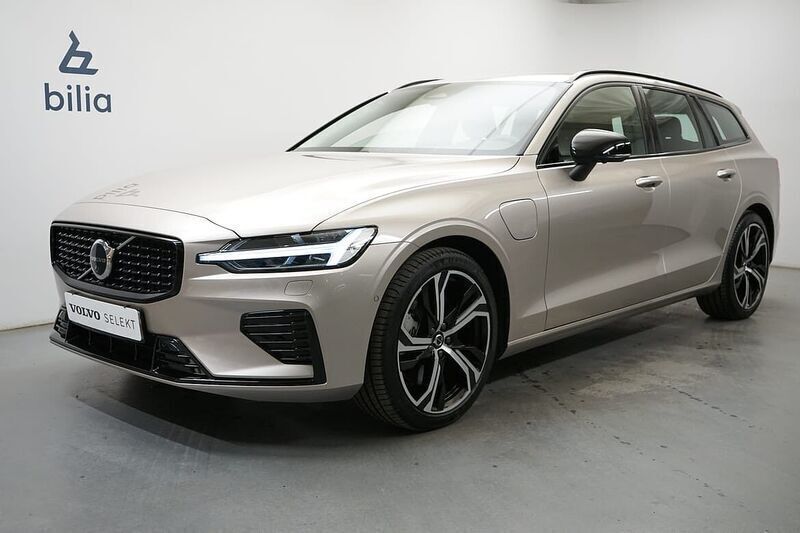 Silver Begagnad 2024 Volvo V60 Plus Kombi | 519 900 kr (Dyr) - Bild 1/3