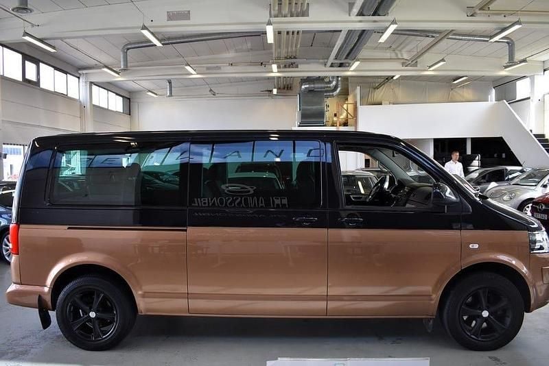 Begagnad VW Multivan Comfortline 180 HK (132 kW) 2011 Svart