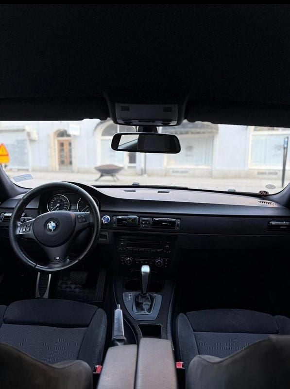 Begagnad BMW 325 Comfort Edition 218 HK (160 kW) 2008